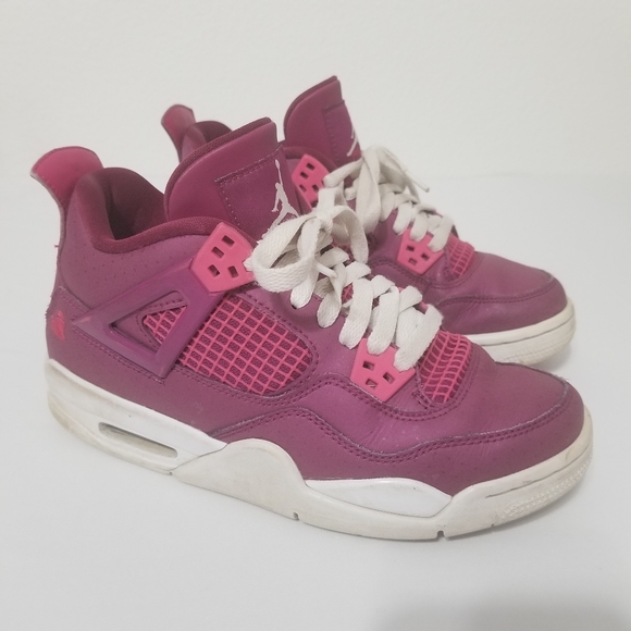 Jordan Sneakers - Picture 1 of 8
